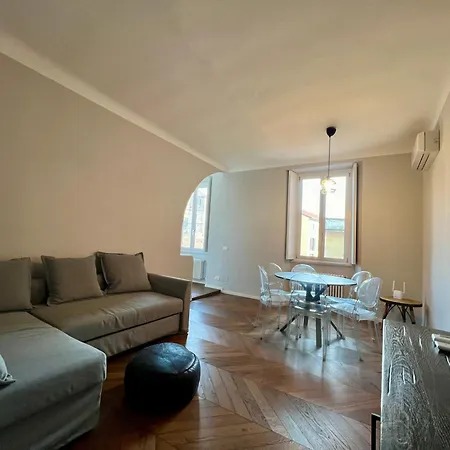 Big Historical Colonne Apartment