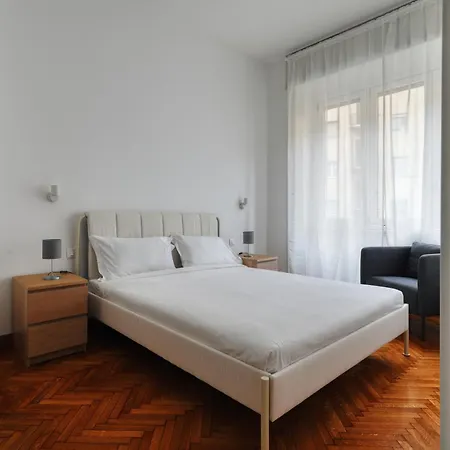 Joivy Chic 3-bed Flat Near Colonne Di San Lorenzo * ミラノ