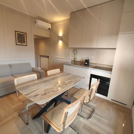 Ottoboni 2b Luxury Penthouse Apartment *