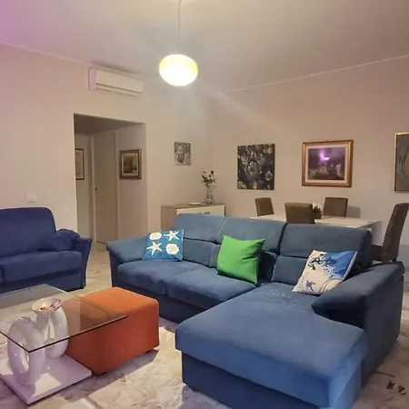 Rum i privatbostad Cozy In A Shared Close To Linate Airport Stanza In Condiviso A Due Passi Da Linate *