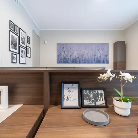 Stilicone 15 - Luxury 3d Apartament *