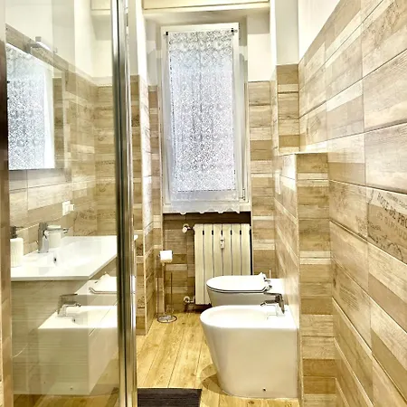 Lovely 2 With Small Garden Apartman