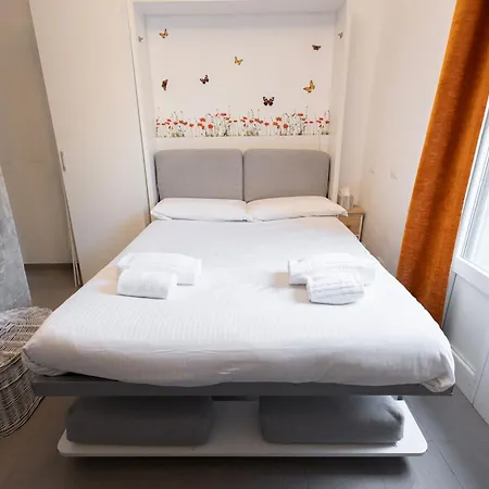 Moderno A 2 Minuti Dalla Metro Apartment *
