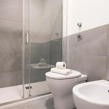 Compact And Charming Porta Venezia Apartment Milan