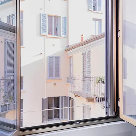 Compact And Charming Porta Venezia Apartment Milan