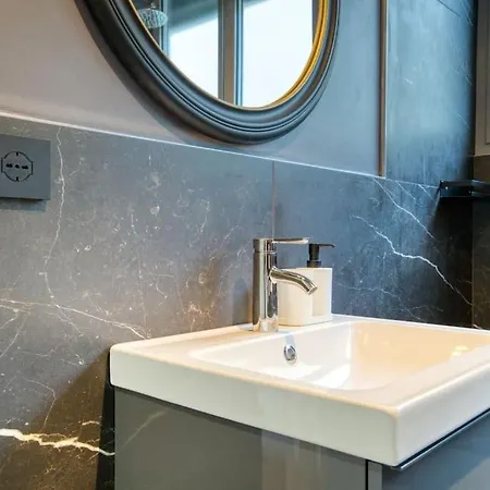 Apartamento Vallarsa 10 - Interno 03 *