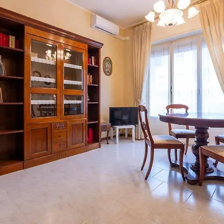 Italianflat - Tolstoi M4 - Large 1 Bedroom Balcony Daire Milano