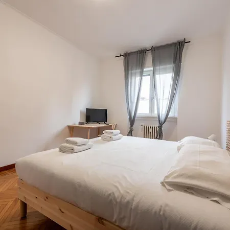 Guest Planet - Bicocca Apartament *