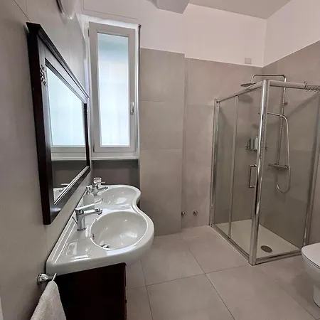 Apartament Bilocale In Bande Nere-metro Rossa Duomo *