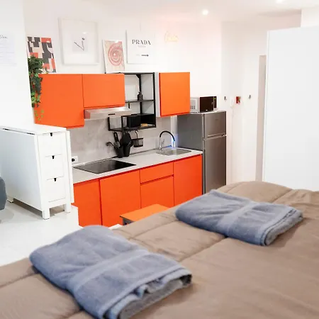 Vals6 - Glam In The Center Of - Milánó