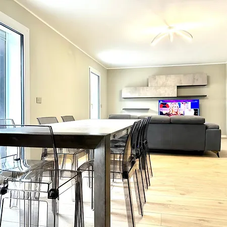 Be-c0 Sempione Luxury Apartman *