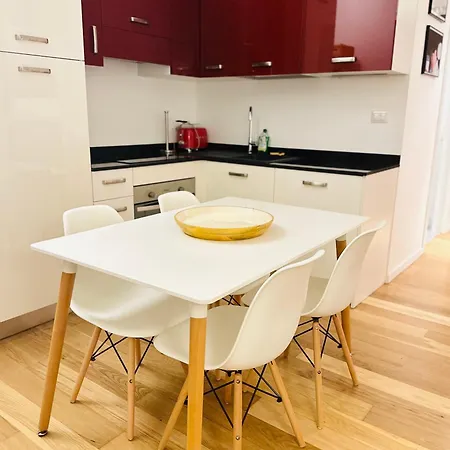 Xenia - Cozy Two-room In Station Apartman Milánó