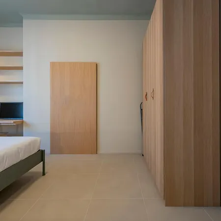 Ihost - Stendhal 49 *