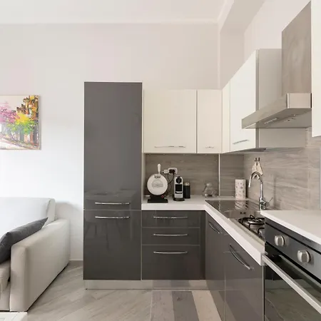 Adorable Centre, 2 Bd, 4 Guests * Mediolan