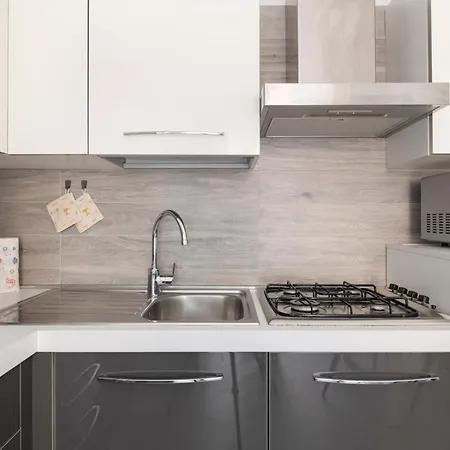 Adorable Centre, 2 Bd, 4 Guests Apartament *