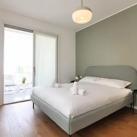 Lovely Terrace - Porta Romana District Apartment Milan