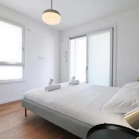 Apartment Lovely Terrace - Porta Romana District