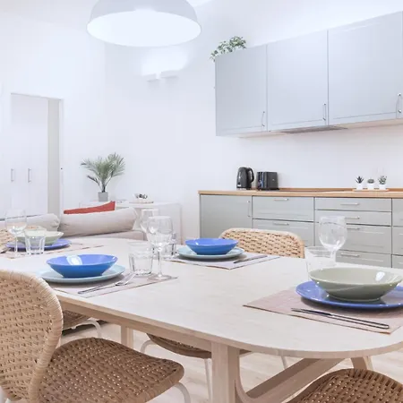 Appartamento Easylife - - Lecco 5 P2 - In Porta Venezia *