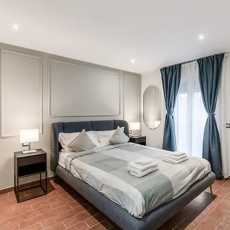 Apartament People In *