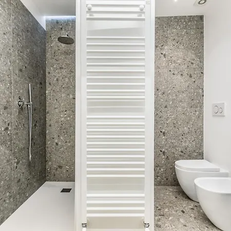 Daire Viale Toscana, 2 Pax Wi-fi *