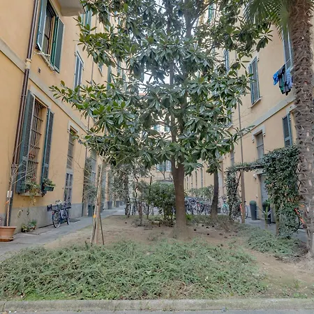 2 Bedroom - Buzzi Hospital, Sempione, Mico, 100mt Metrom5 Mediolan