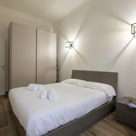 Hacca Collection - Isola-garibaldi District 1br * ميلان