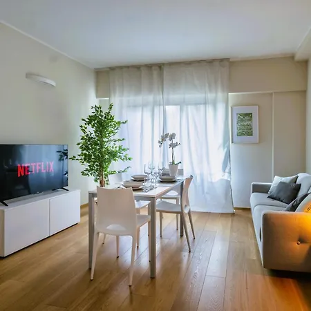 Apartment Citylife, Sempione, Close To Metro M5 Milan