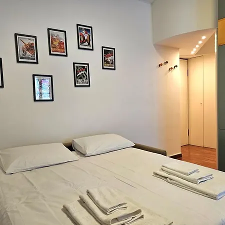 Maison Navigli شقة