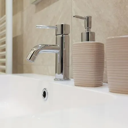 Hacca Collection - Isola-garibaldi District 1br