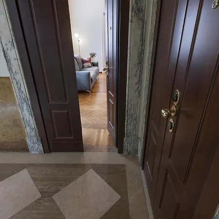 شقة Fifty Eight Montenapoleone Two Bedrooms