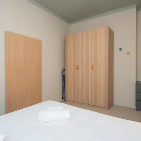 Ihost - Stendhal 49 米兰