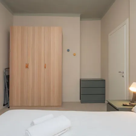 Ihost - Stendhal 49 米兰