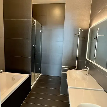 Ξενοδοχείο με διαμερίσματα Bosco Verticale Μιλάνο