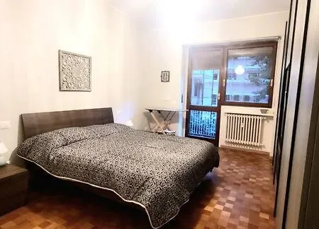 בית אירוח Cozy In A Shared Close To Linate Airport Stanza In Condiviso A Due Passi Da Linate *