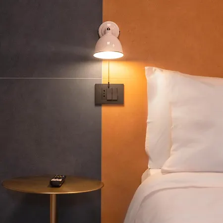 Rainbow Colorful By Station Lägenhet