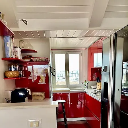 아파트 Penthouse In The Sky With 30 Sqm Terrace Station 밀라노