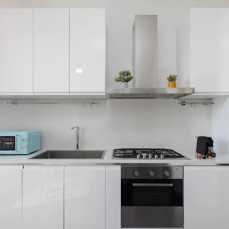 Black & White Vista Duomo 400 Metri Apartamento