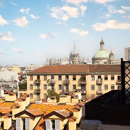 Black & White Vista Duomo 400 Metri Milão