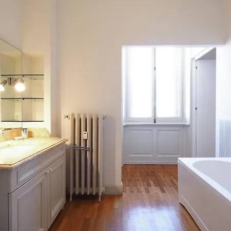 Contempora Serviced - Quadrilocale Pta Vercellina Διαμέρισμα