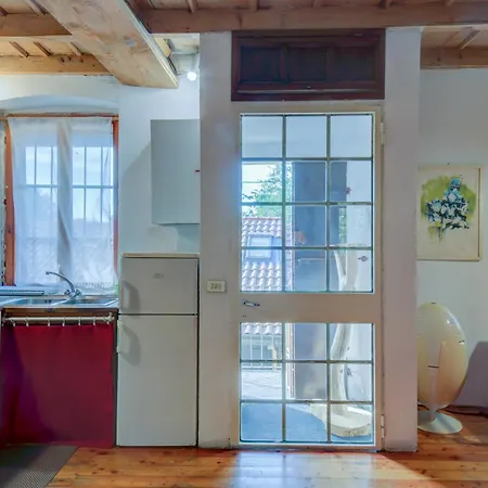 Navigli, Caratteristico Milanese Apartament