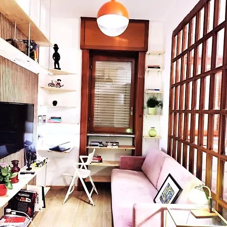 Appartement Casa Cloclo: Design & Vintage Above Subway Milaan