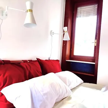 Casa Mamo: Design & Vintage Above Subway מילאנו