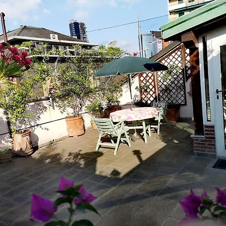 Centrale-luxury With Garden Terrace * Milano