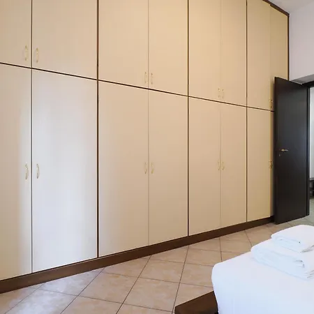 Apartment Mila Via Lecco