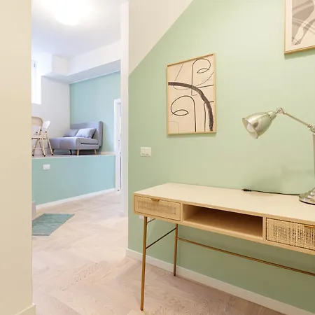 Insubria Park - Pastel Color Apartment! Daire