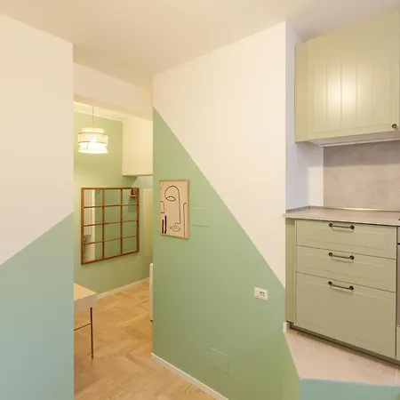 아파트 Insubria Park - Pastel Color Apartment! *