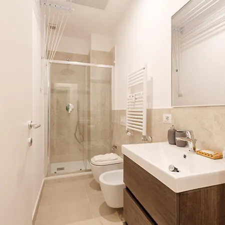 아파트 Insubria Park - Pastel Color Apartment! *