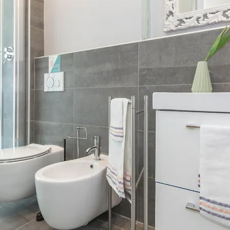 Апартаменты Joivy Delightful Flats Near Citylife District