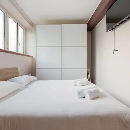 Affori M3 - Modern And Cozy