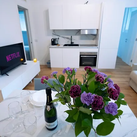 The Urban Wildlife - San Babila Duomo *